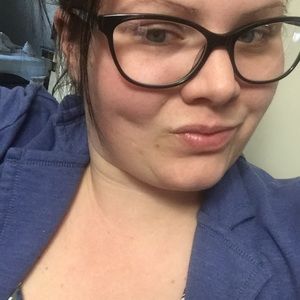 Meet your Posher, Aaly